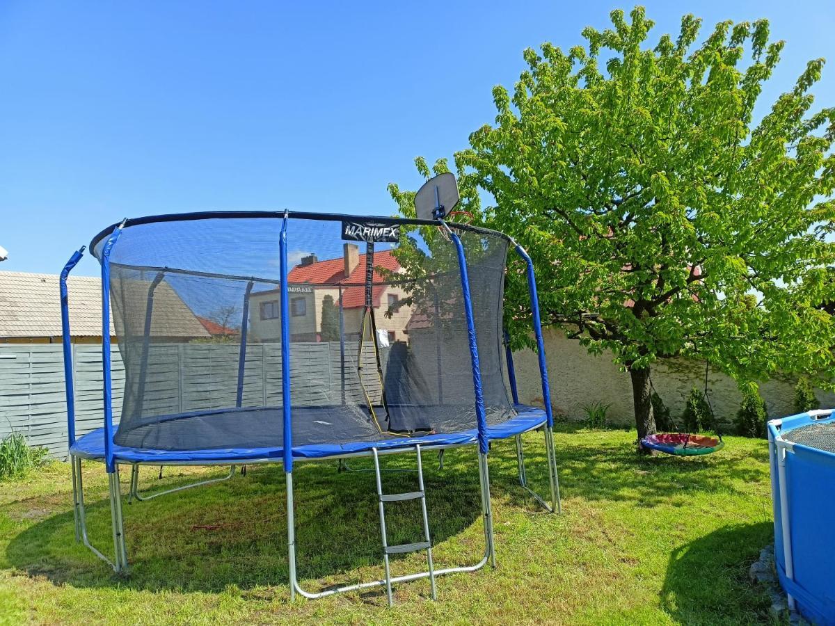 Rekreacni Dum U Elisky A Barusky Villa Krakovany Екстериор снимка